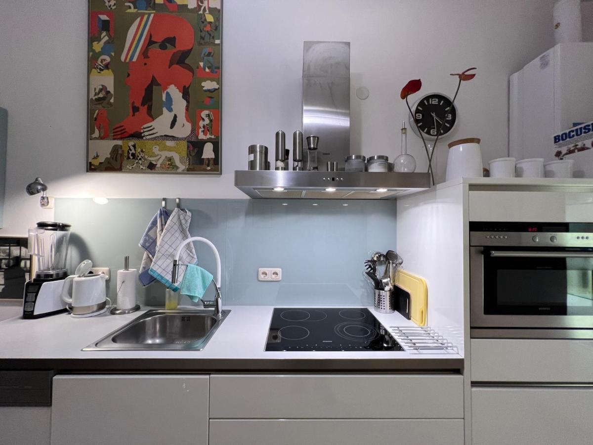 Vienna Design Apartment: Stylish Stay Near Schönbrunn with Parking & Netflix Exterior photo