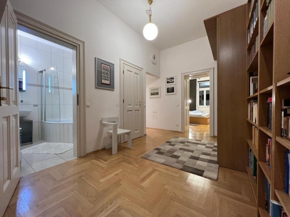 Vienna Design Apartment: Stylish Stay Near Schönbrunn with Parking & Netflix Exterior photo
