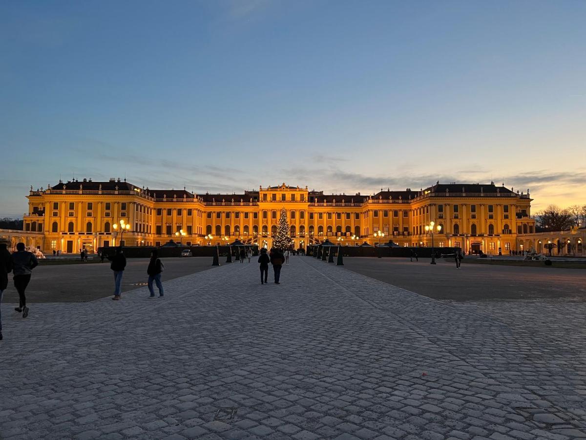 Vienna Design Apartment: Stylish Stay Near Schönbrunn with Parking & Netflix Exterior photo
