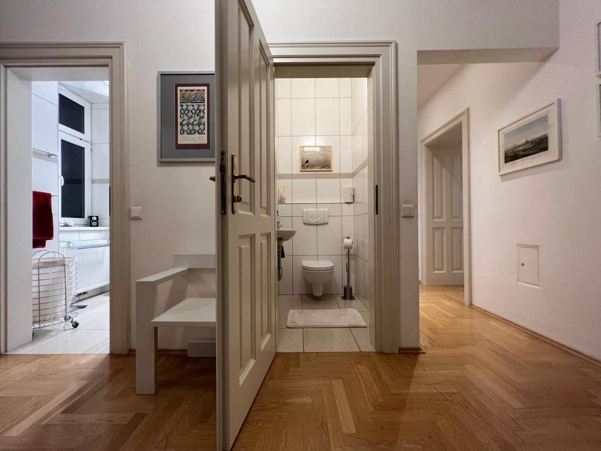 Vienna Design Apartment: Stylish Stay Near Schönbrunn with Parking & Netflix Exterior photo