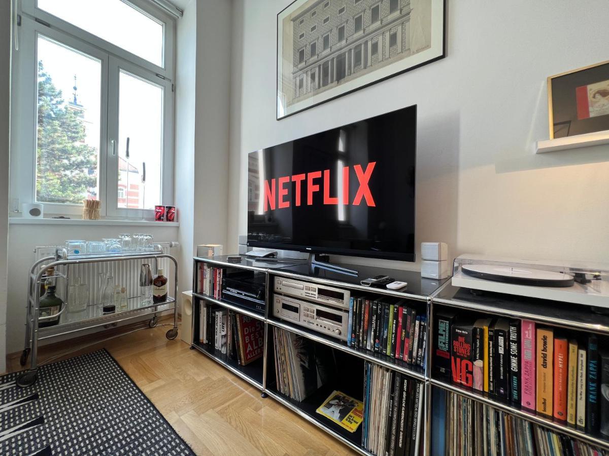 Vienna Design Apartment: Stylish Stay Near Schönbrunn with Parking & Netflix Exterior photo